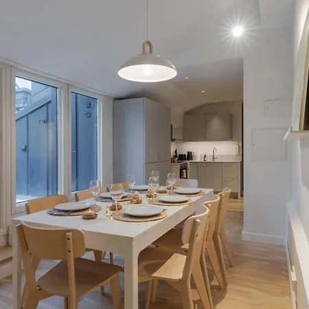 Toeoeloe Penthouse Apartments Helsinki Exterior photo